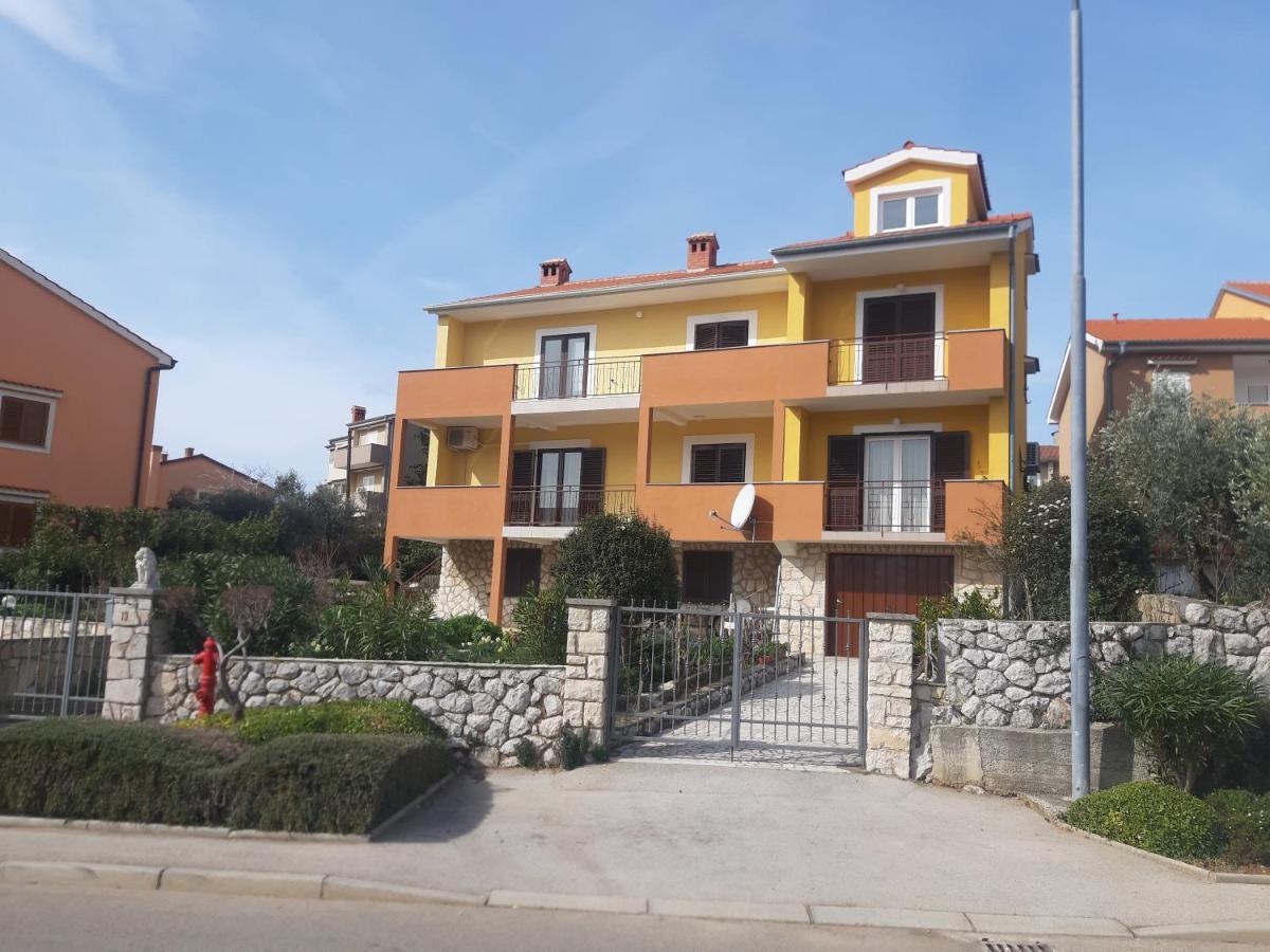 Apartmani Ana Крес Екстериор снимка