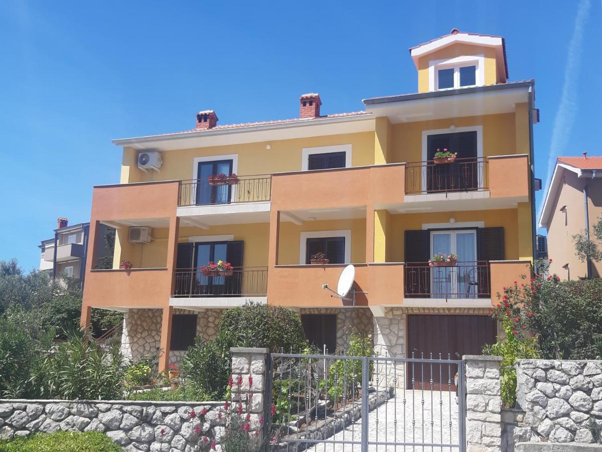 Apartmani Ana Крес Екстериор снимка