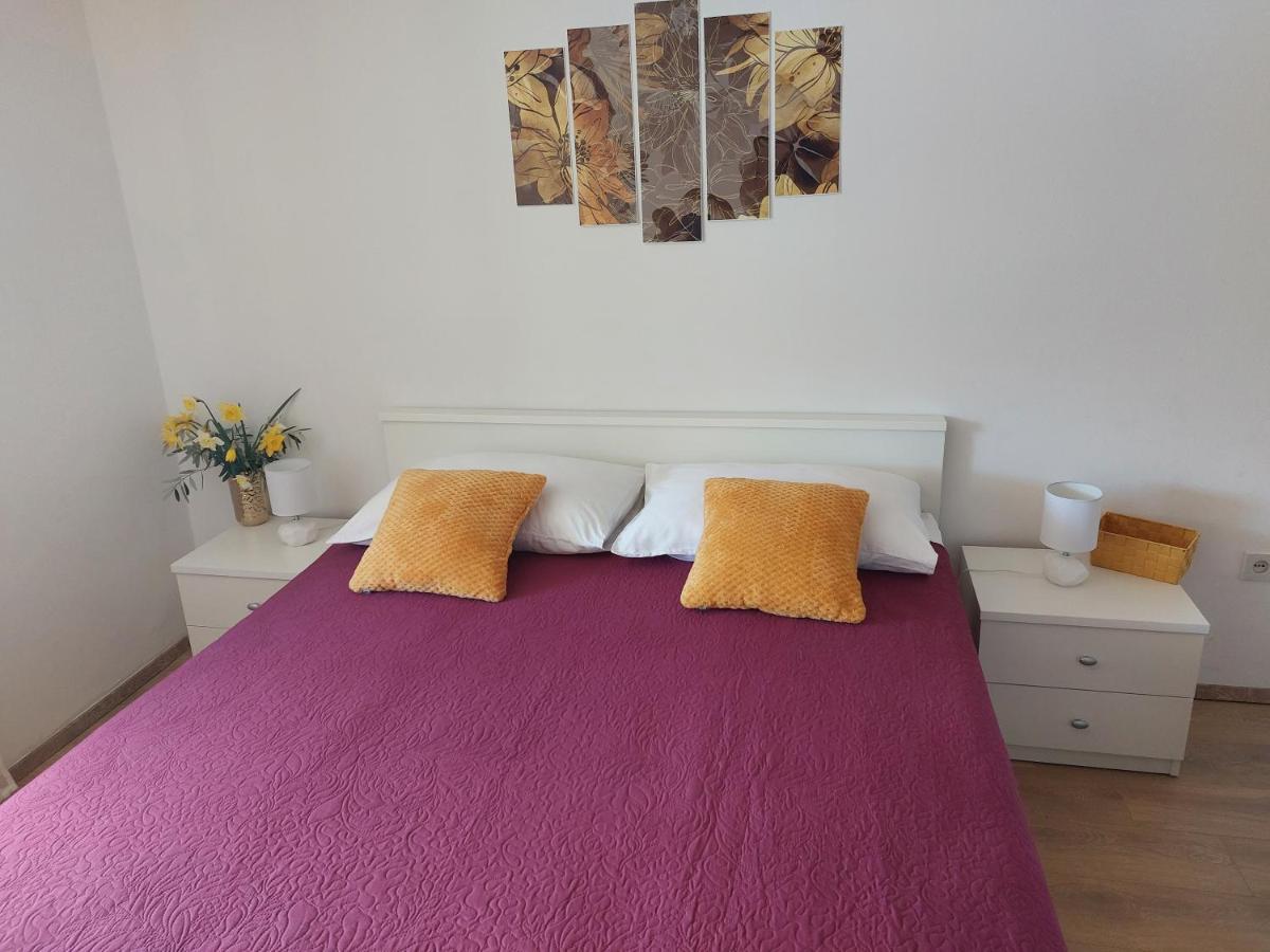 Apartmani Ana Крес Екстериор снимка