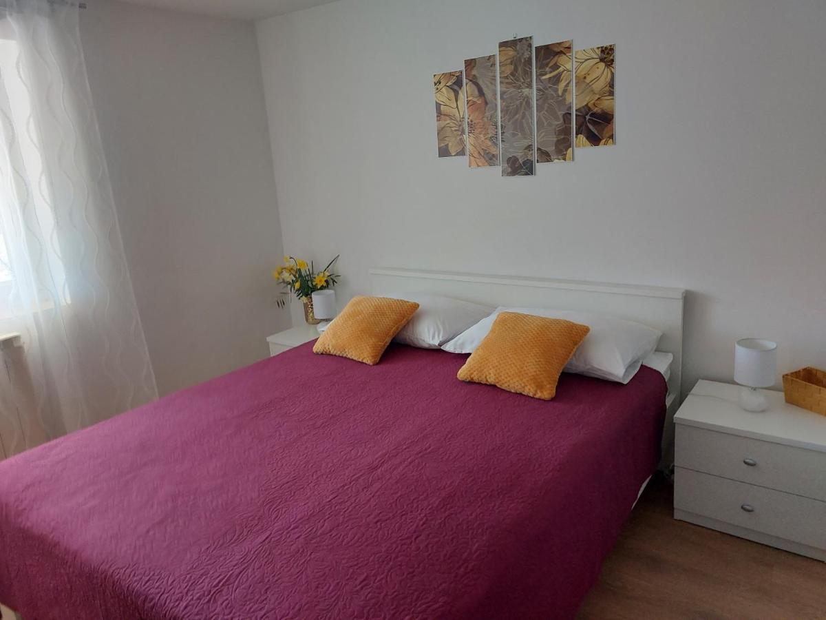 Apartmani Ana Крес Екстериор снимка