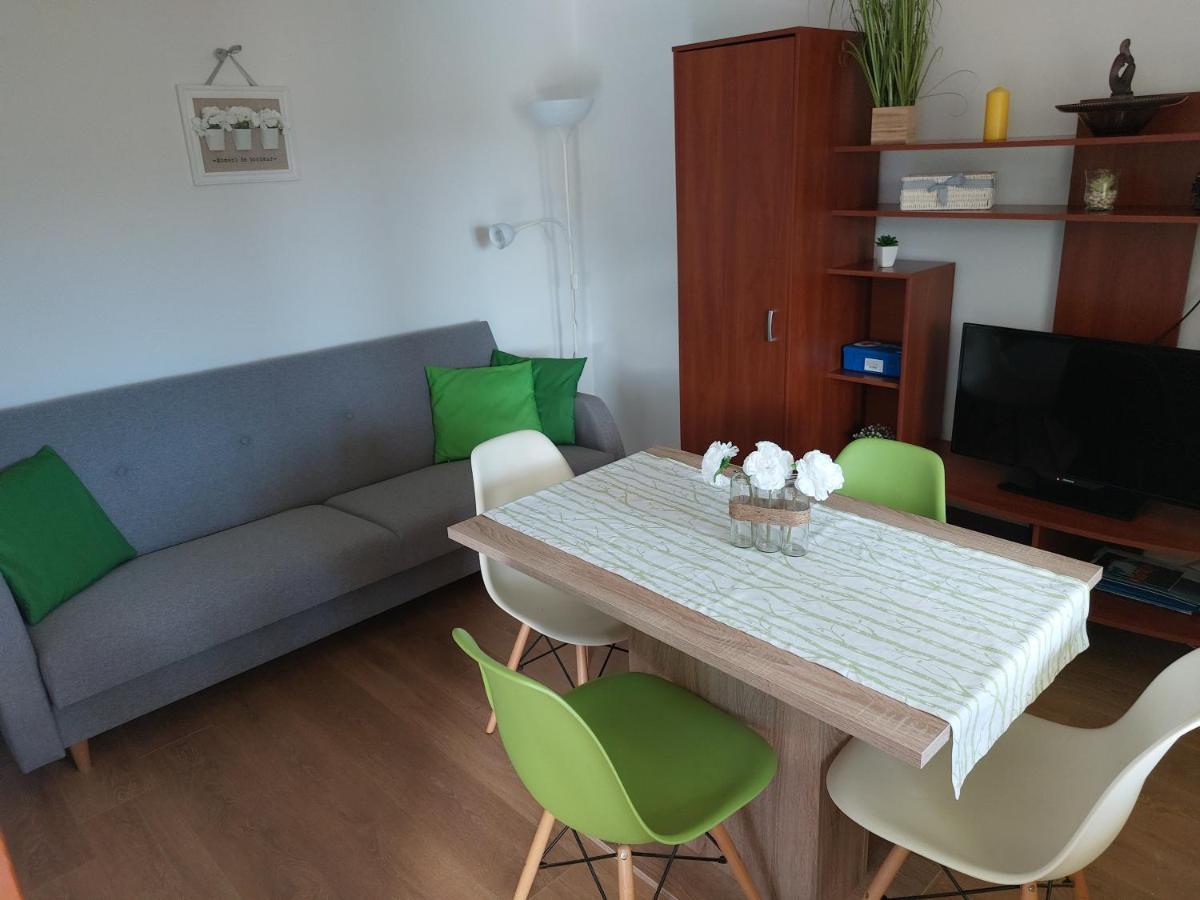Apartmani Ana Крес Екстериор снимка