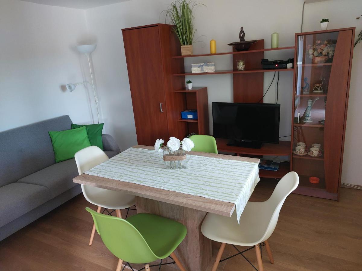 Apartmani Ana Крес Екстериор снимка