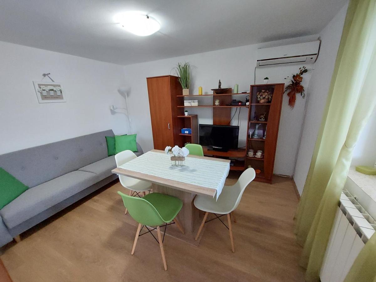 Apartmani Ana Крес Екстериор снимка