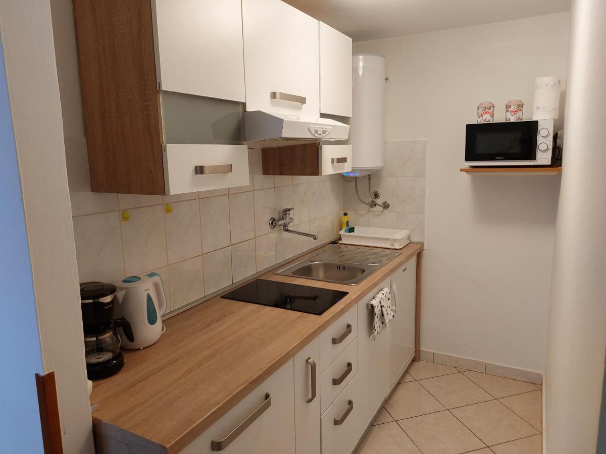 Apartmani Ana Крес Екстериор снимка