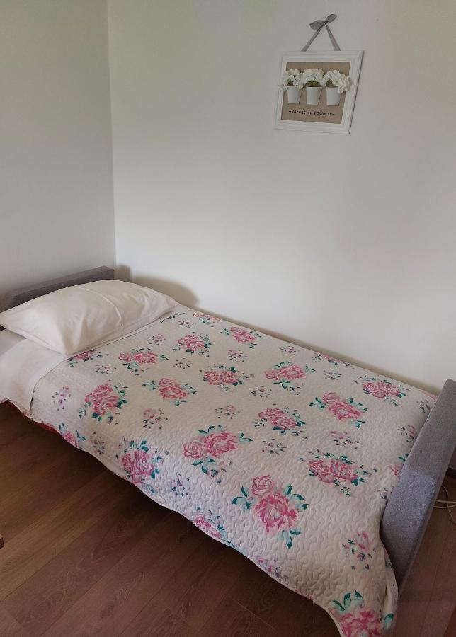 Apartmani Ana Крес Екстериор снимка